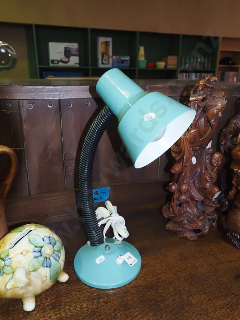 adjustable table lamp Image 1++