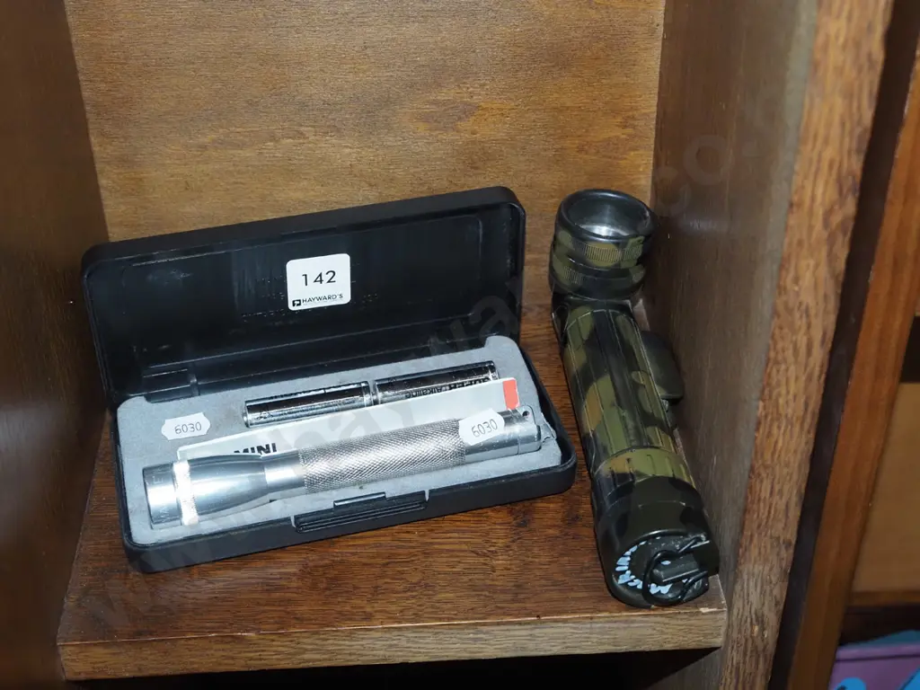 2x torches Image 1++