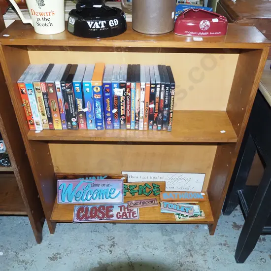 solid pine adjustable bookcase - missing 2 shelves H915 W765 D180