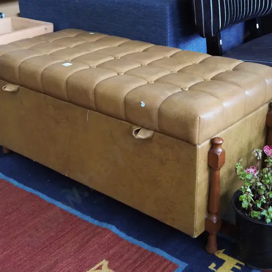 mid century vinyl deep buttoned blanket box - missing 1 button H460 W1000