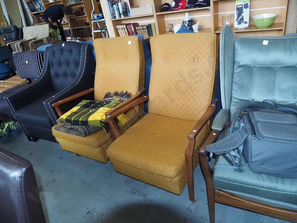 2x mid century wood armchairs - fabric is pilled Image 1++