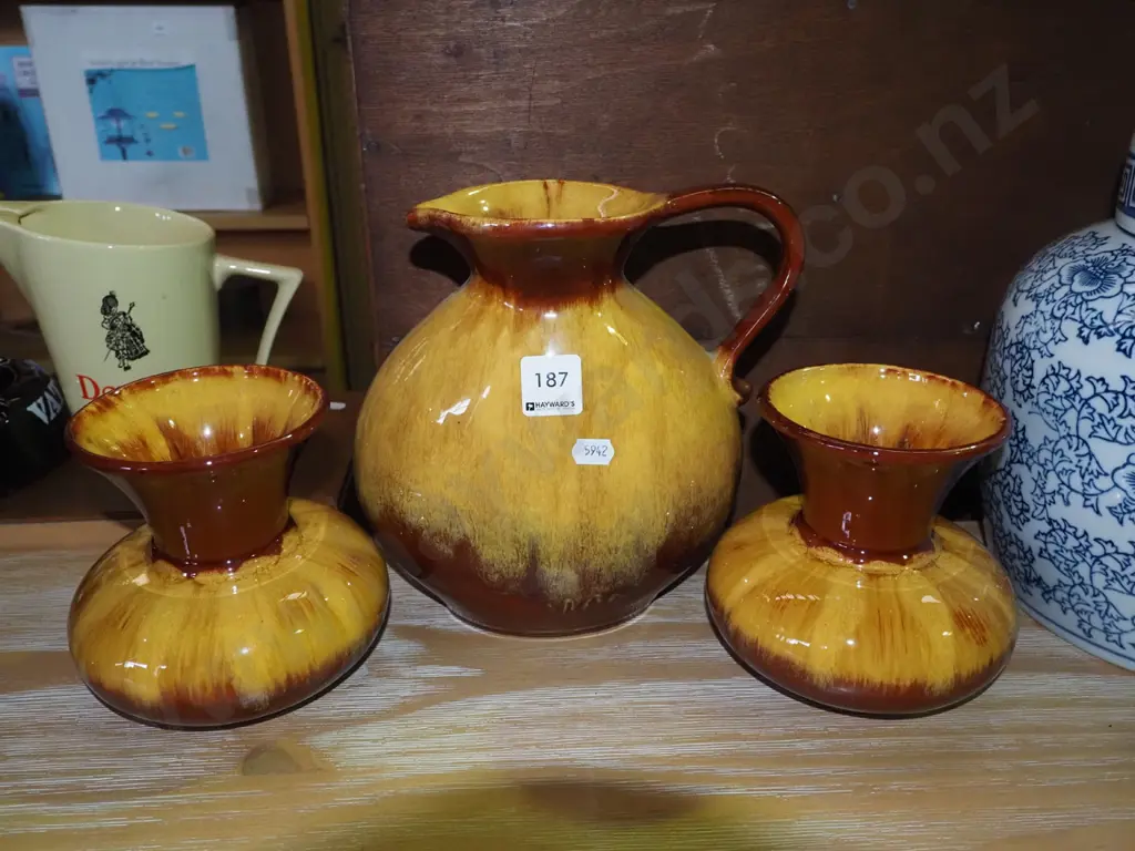 Blue Mountain vases H210 Image 1++