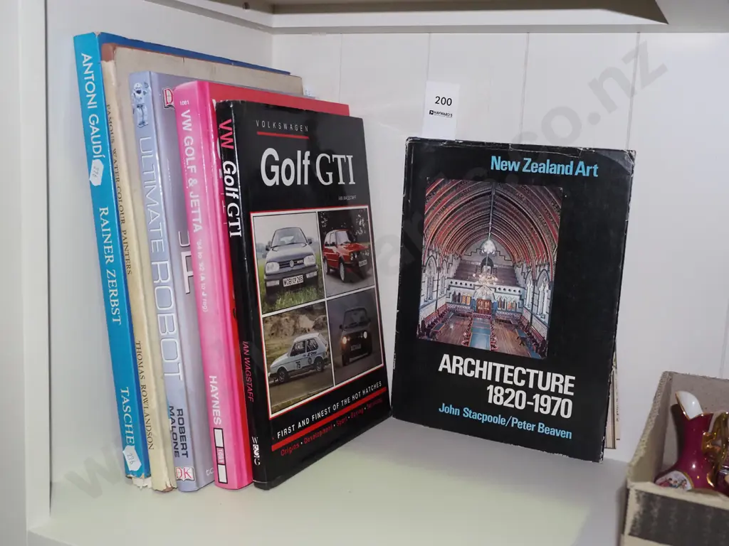 various books Image 1++