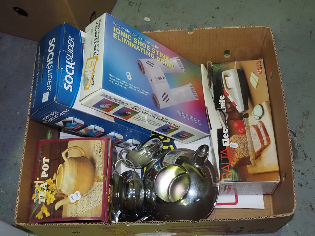 box; sock slider, shoe heater, electric knife etc Image 1++