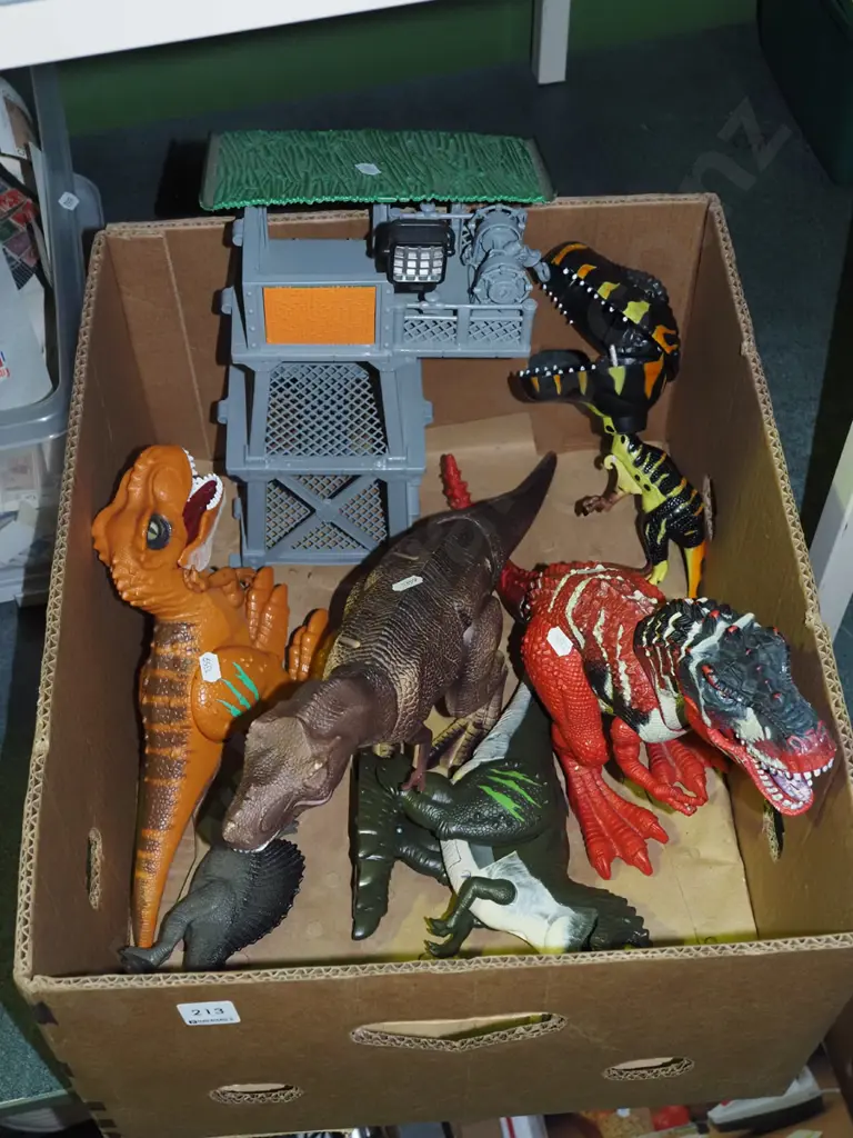 box of dinosaurs Image 1++