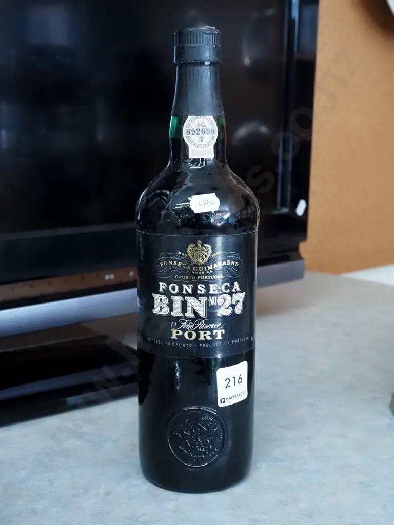 bottle of 750ml Portuguese port Image 1++