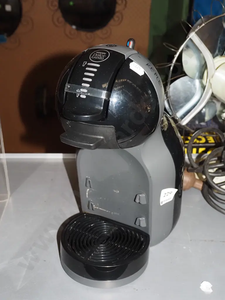 Nescafe Dolce Gusto pod coffee machine Image 1++