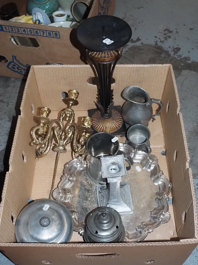 box; plated ware, pewter tankard etc Image 1++