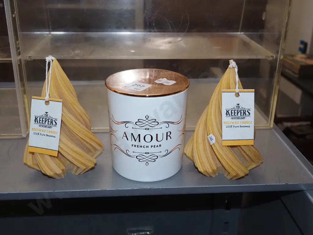 3x scented candles Image 1++