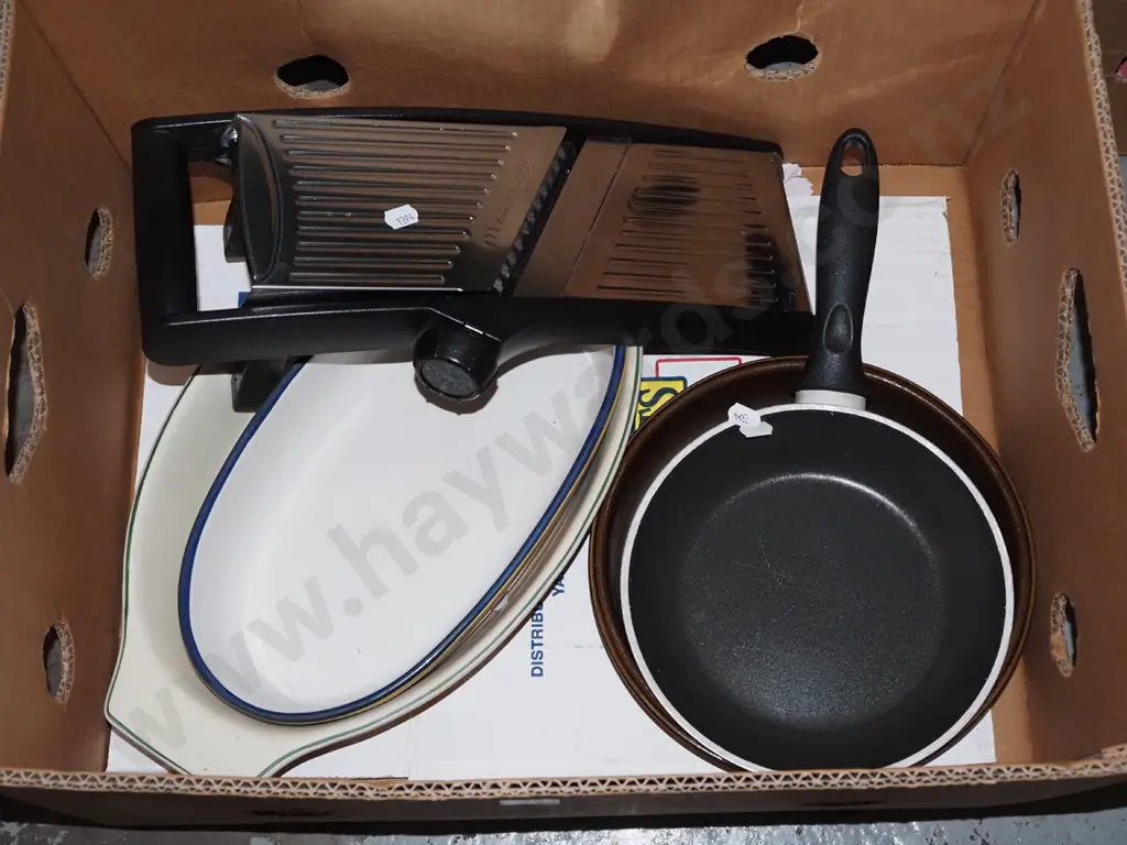 box; pan, baking dishes, mandolin Image 1++