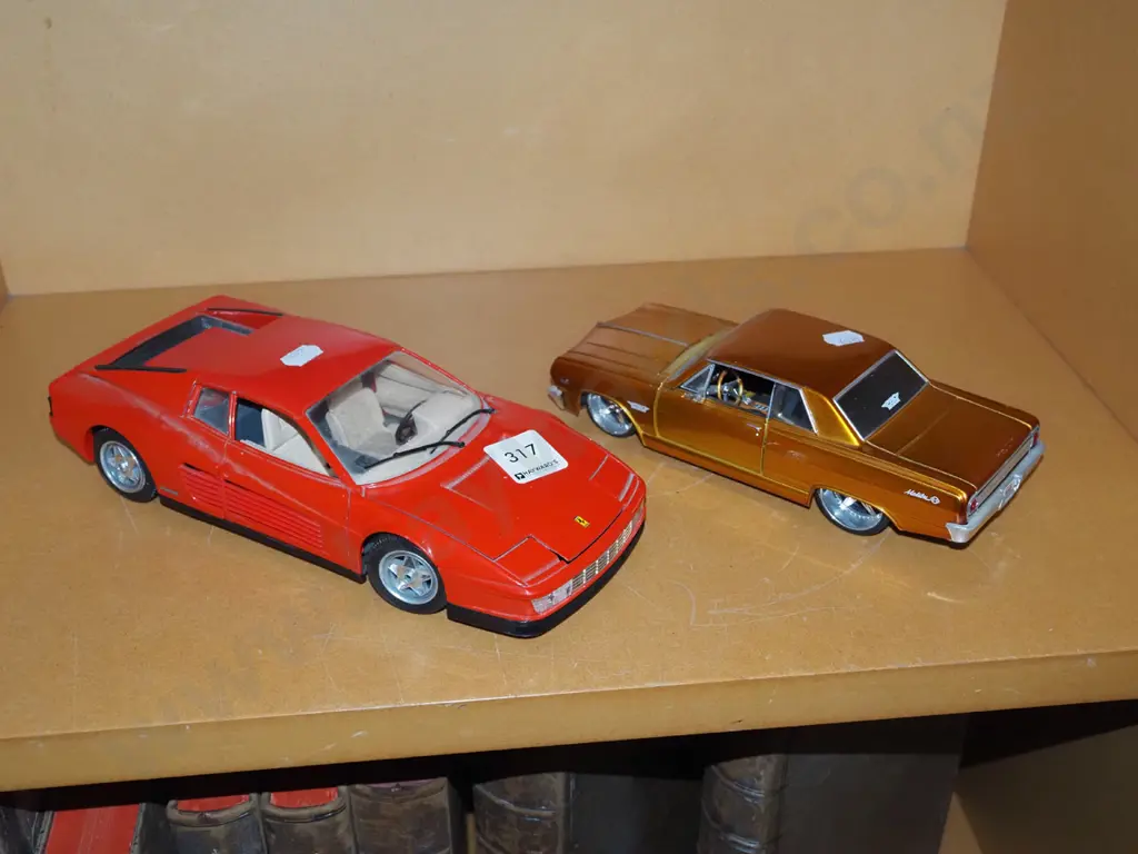 2x diecast vehicles L235 Image 1++