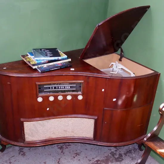 unusual curved front corner positioned radiogram As Is No returns