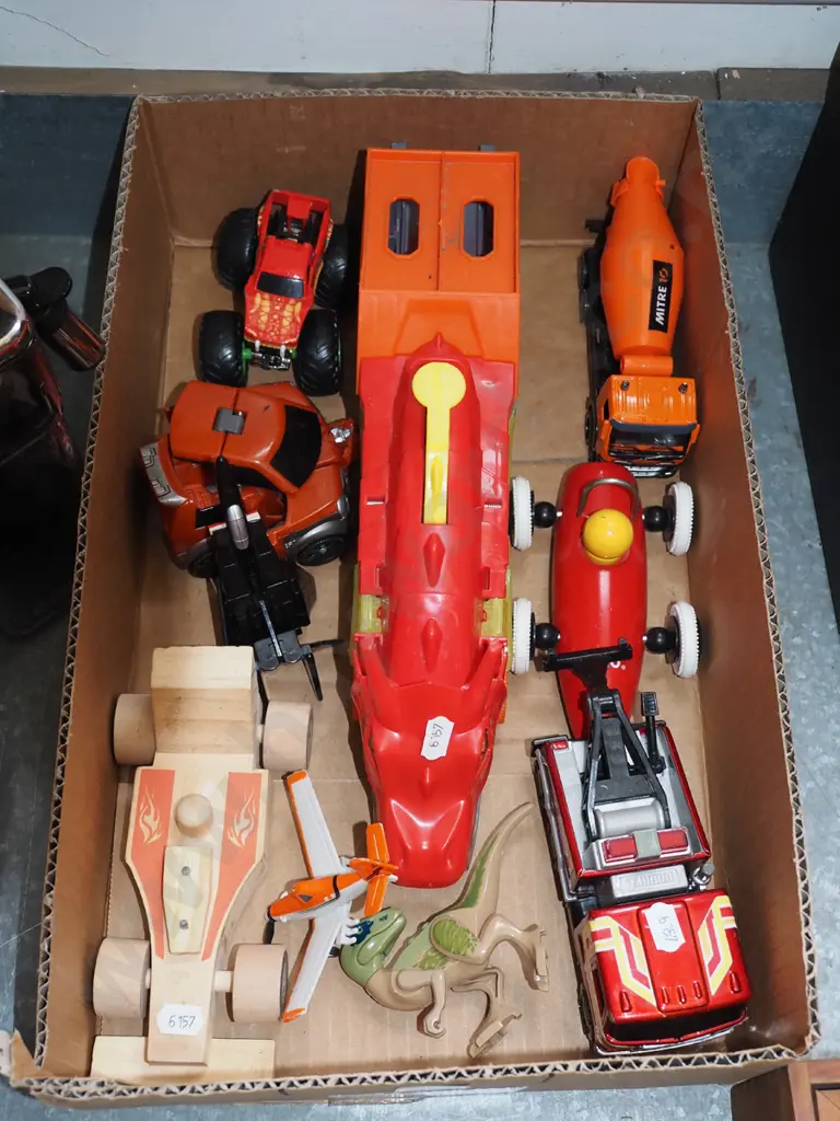 box of toys Image 1++