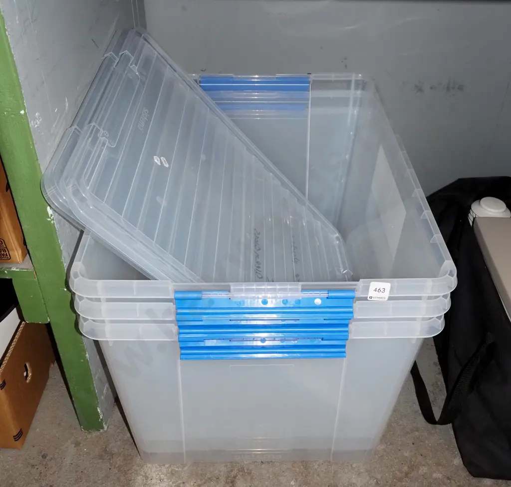 3x large lidded storage crates Image 1++