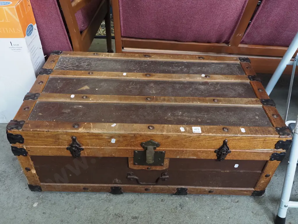 vintage saratoga travel trunk Image 1++