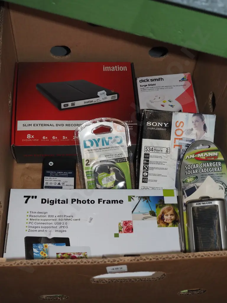 box; DVDrecorder, photo frames digital, solar powered charger etc Image 1++