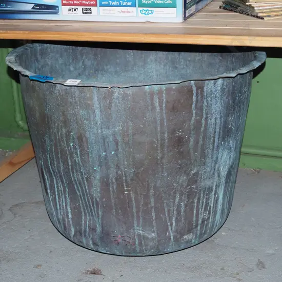 copper copper with holes punched in bottom H430 Daim580