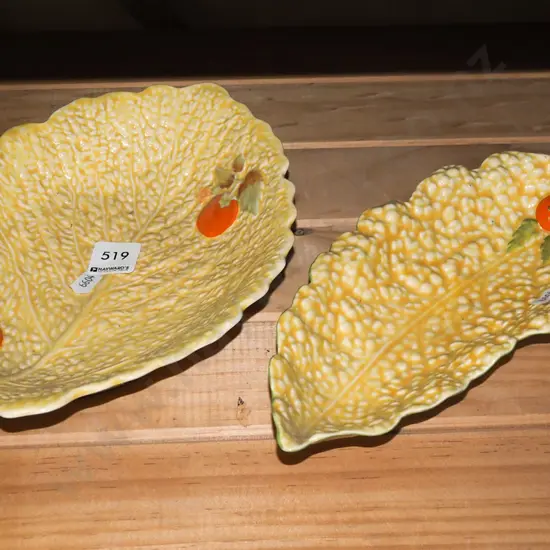 2x Carlton leaf dishes