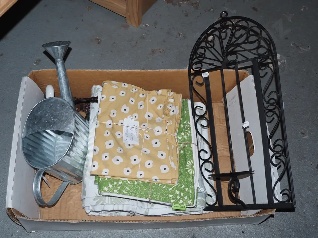 box; linen, watering can, metal candle holder Image 1++