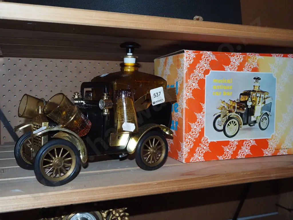 boxed muscial antique car bar Image 1++