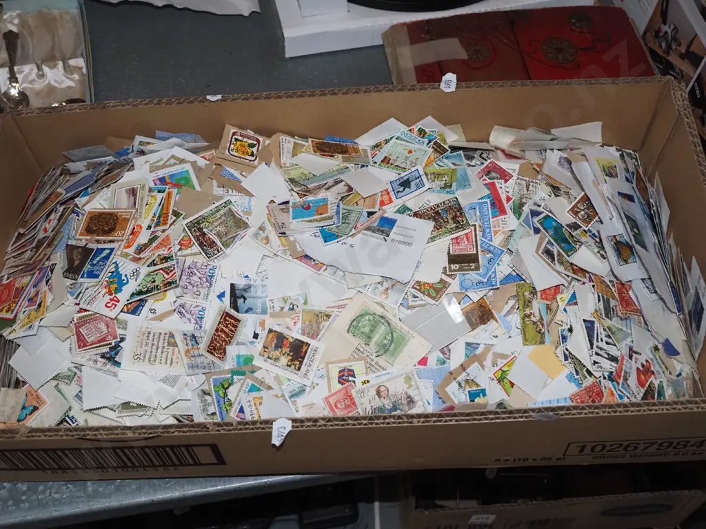 box of loose stamps Image 1++