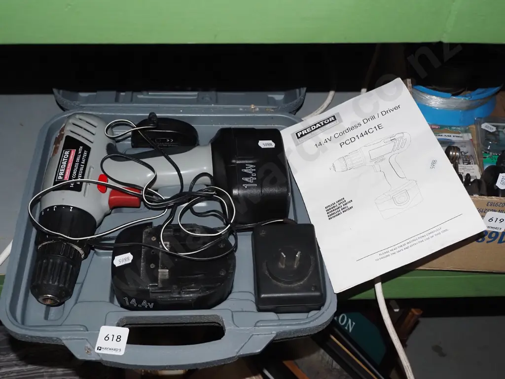 cased Predator 14V battery drill Image 1++