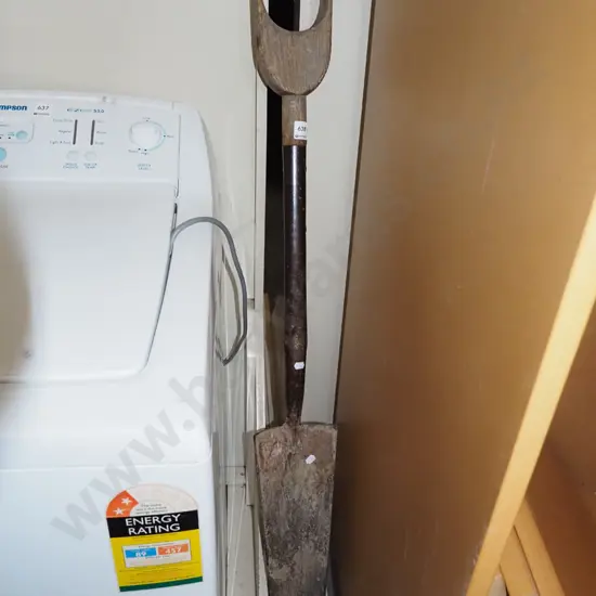 vintage wooden handled tree spade - has crack and damage to handle