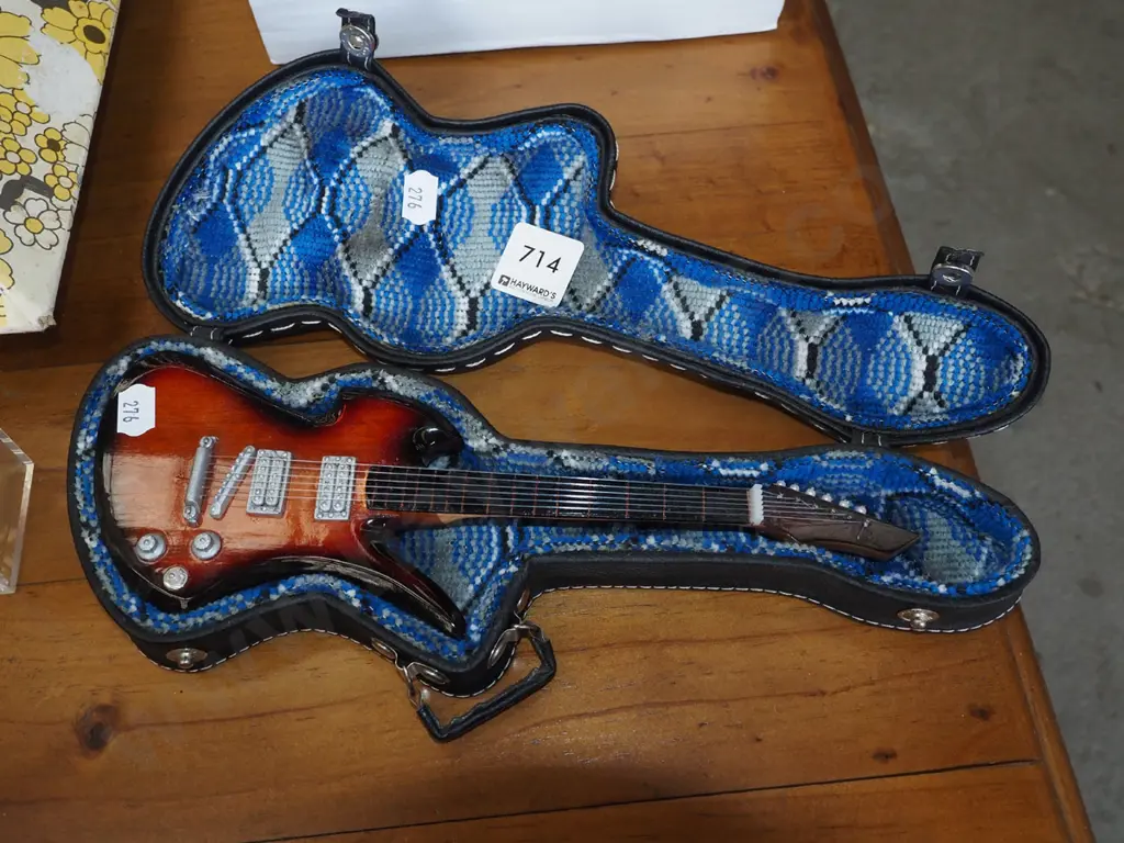 miniature electric guitar in case Image 1++
