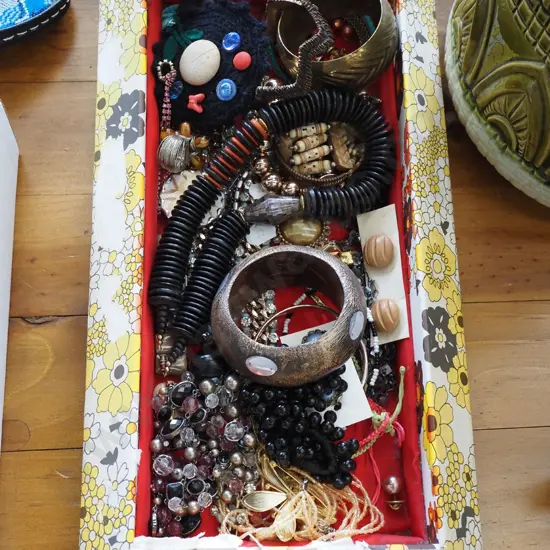 tray of costume jewellery