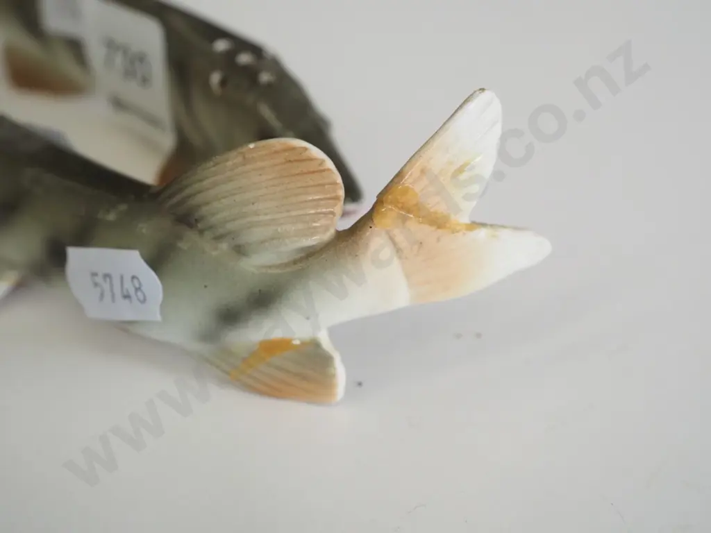 2x ceramic fish themed salt and peppers Image 1++