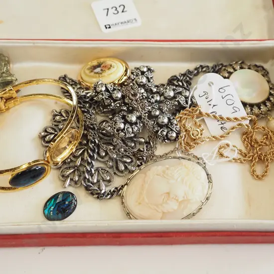 tray of costume jewellery