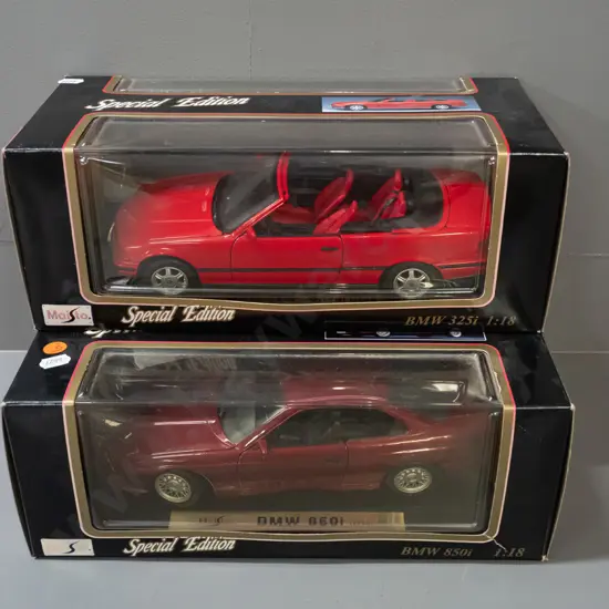 2 Maisto Special Edition 1:18 scale die-cast model cars in original boxes - 1990 BMW 850i & 1993 BMW 325i Convertible