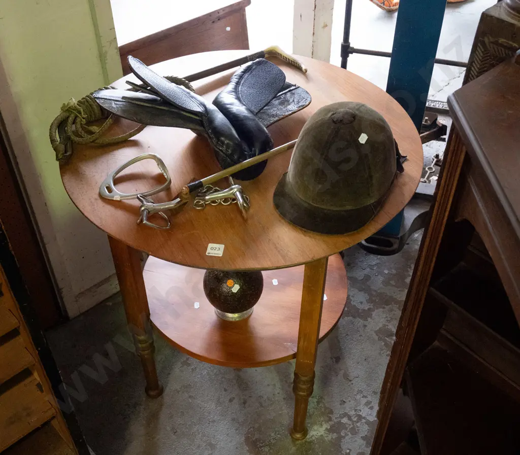 vintage colonial 2-tier round topped rimu & kauri occasional table, square sectioned legs going to bobbin Image 1++