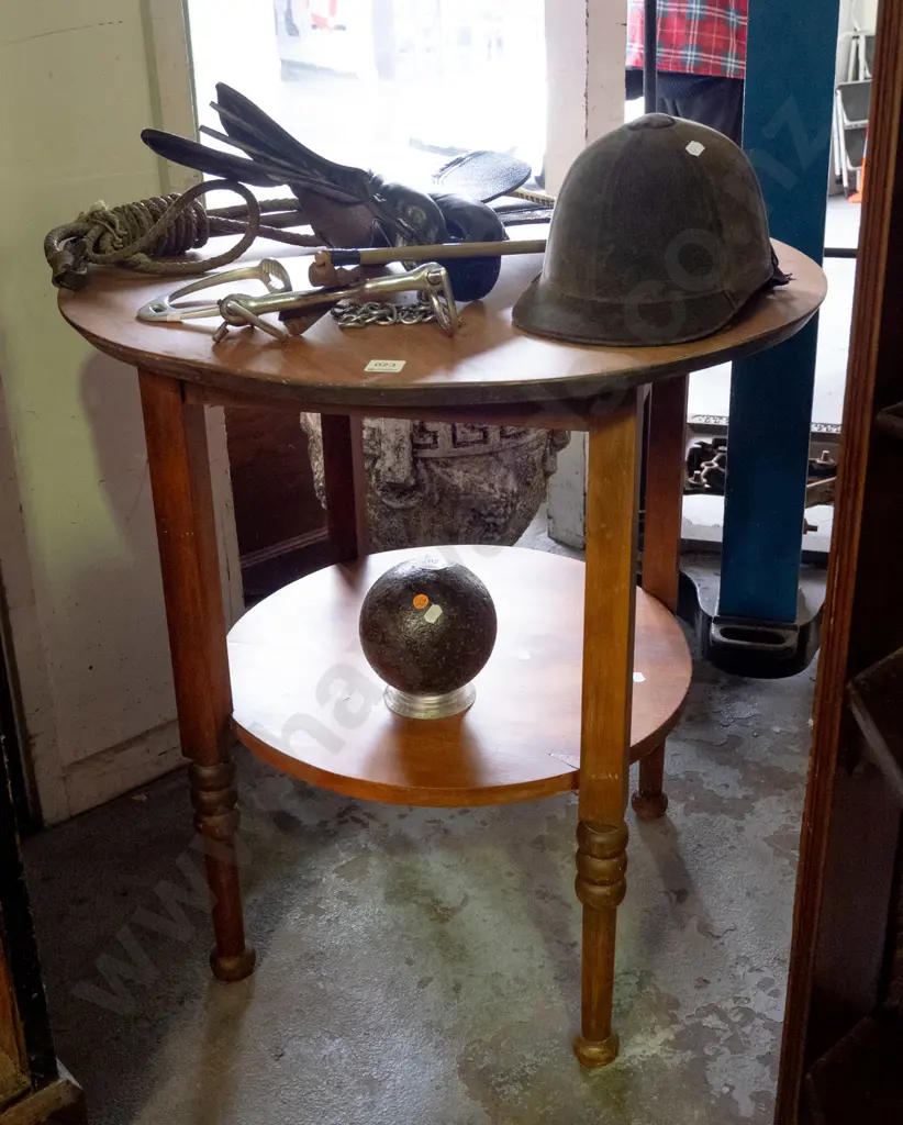 vintage colonial 2-tier round topped rimu & kauri occasional table, square sectioned legs going to bobbin Image 1++
