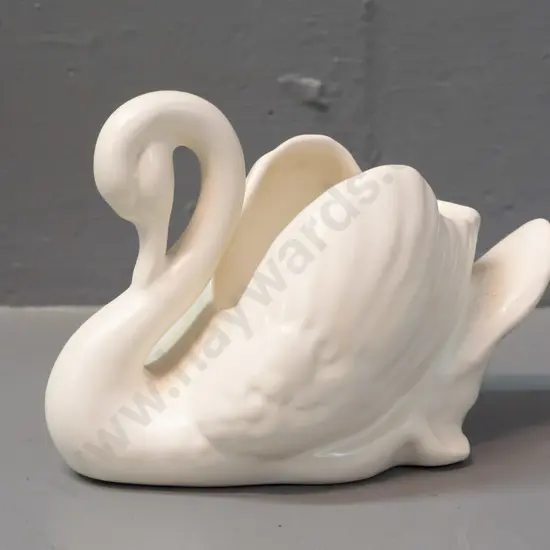 small Crown Lynn swan No. 154 - H-95 L-125