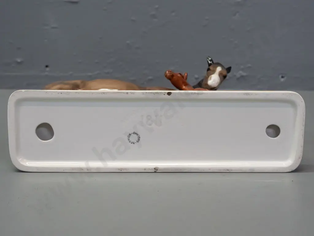 Beswick horse figure - mare and foal - some crazing on base H-160 W-245 Image 1++