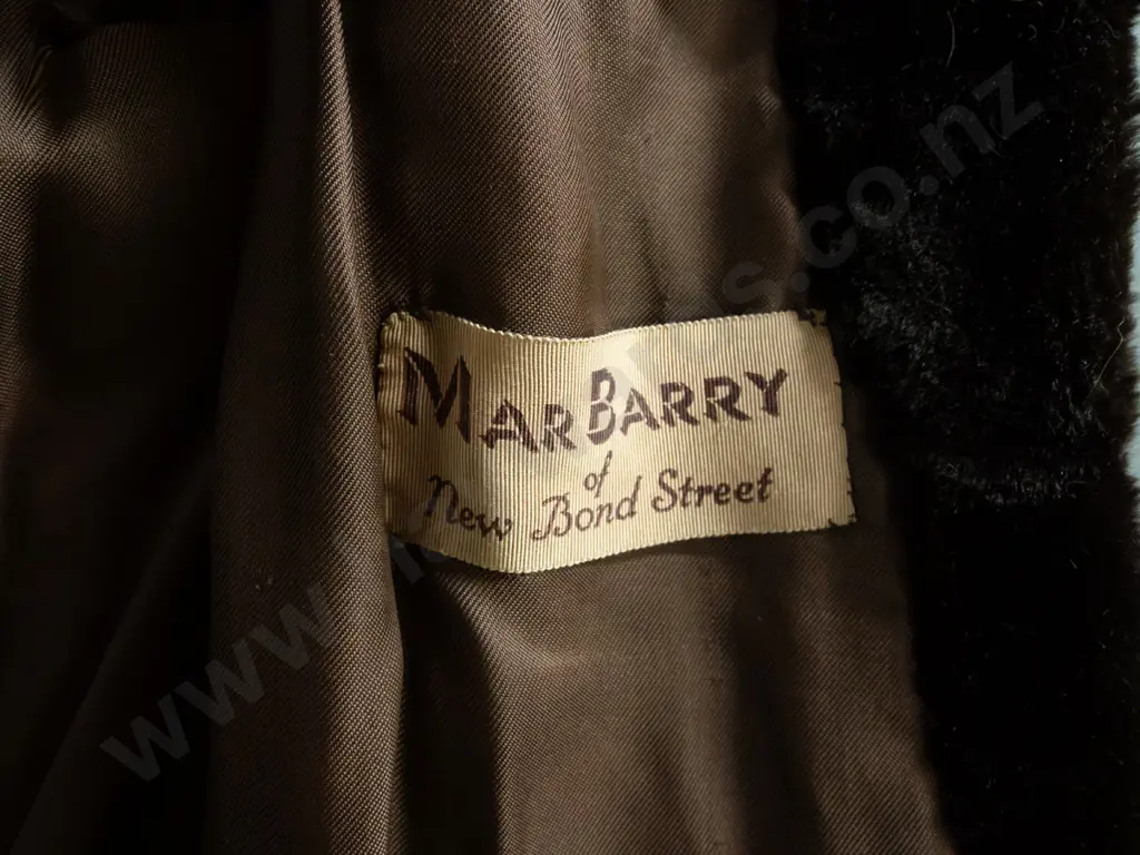 vintage Stenmark "beaver lamb" dyed lambskin coat - with Mar Barry of New Bond St label - small hole in lining Image 1++