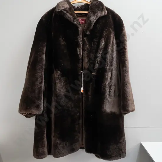 vintage Stenmark "beaver lamb" dyed lambskin coat - with Mar Barry of New Bond St label - small hole in lining