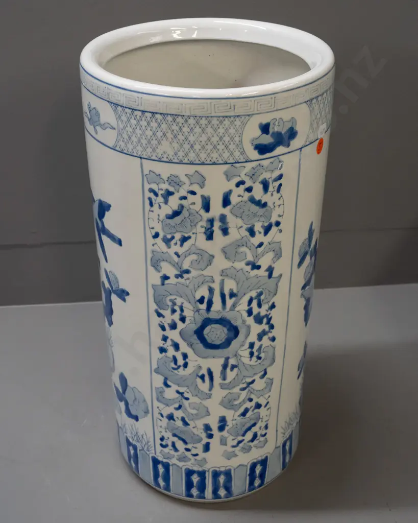 Chinese blue & white umbrella / stick stand with birds and floral decoration H-465 D-220 Image 1++