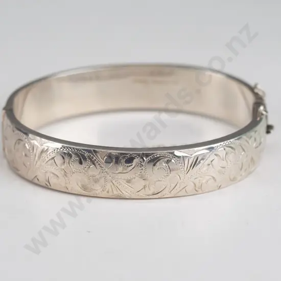 silver bangle with half engraved safety chain broken stamped 925