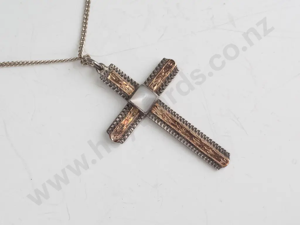 silver crucfix with white stone necklace stamped 925 Image 1++