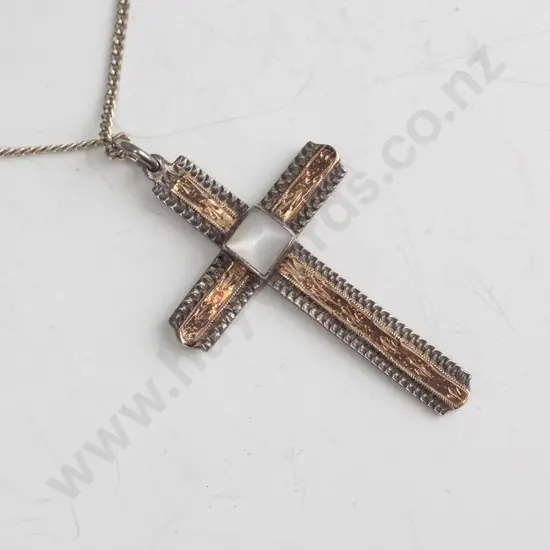 silver crucfix with white stone necklace stamped 925