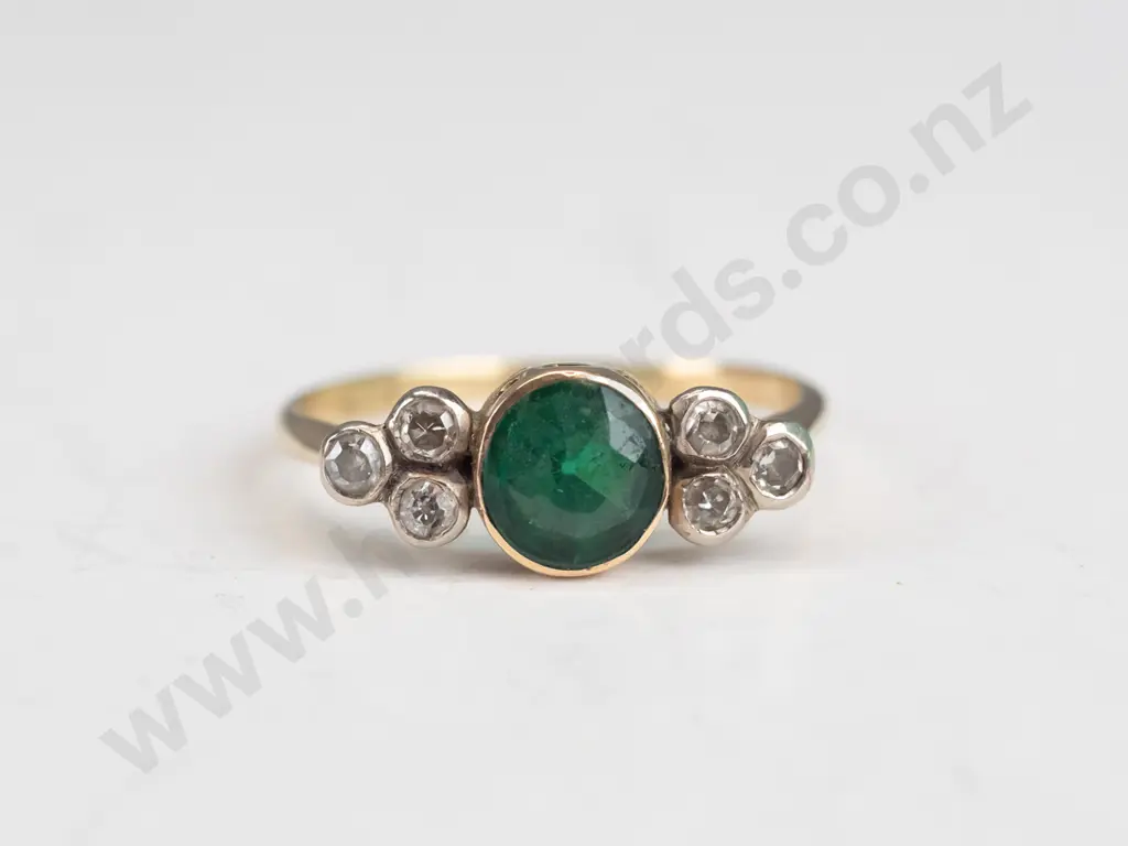 18ct natural emerald & 6 diamond antique ring 2.9gm - size S Image 1++