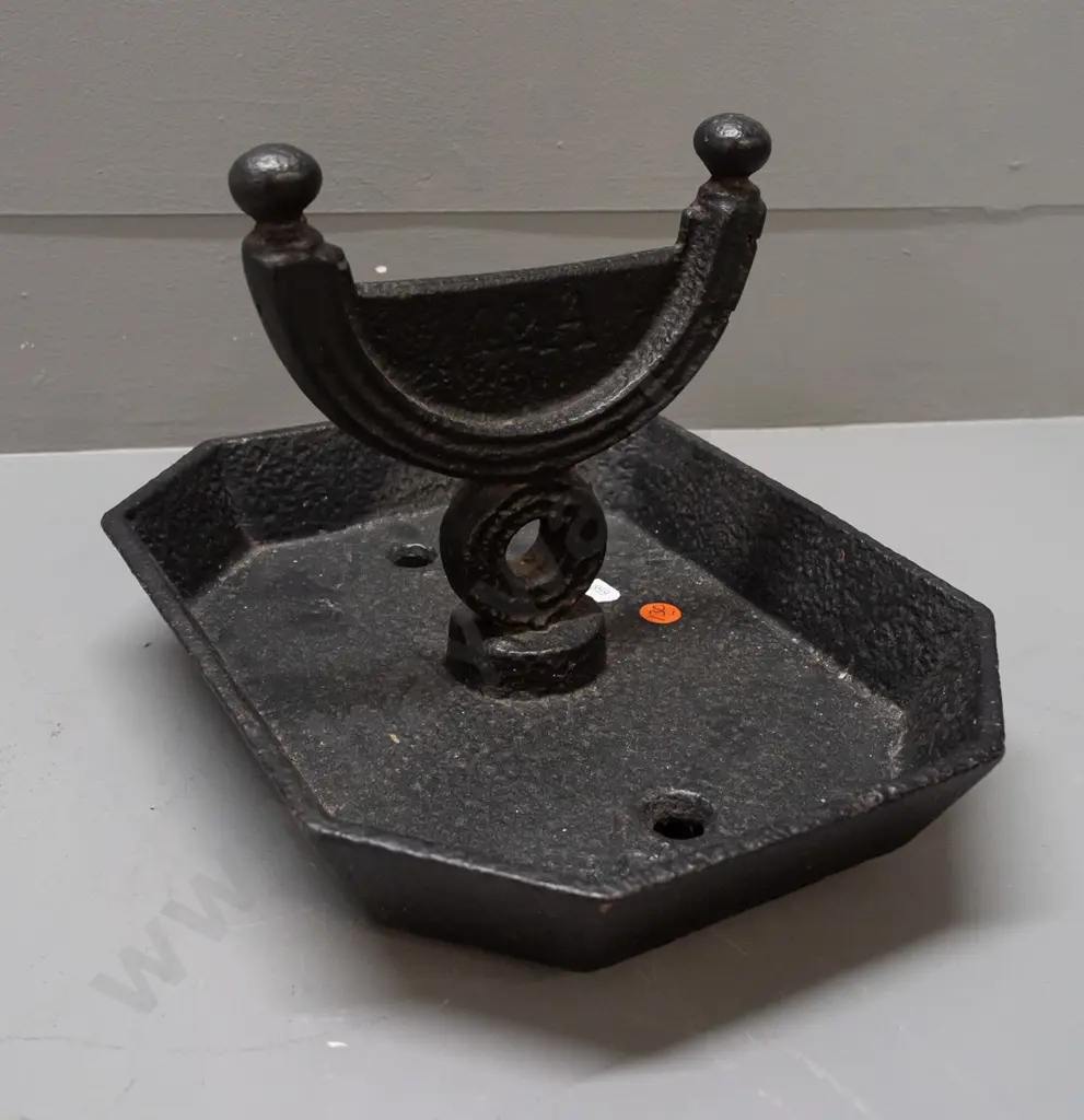 cast iron boot scraper H-190 W-290 Image 1++