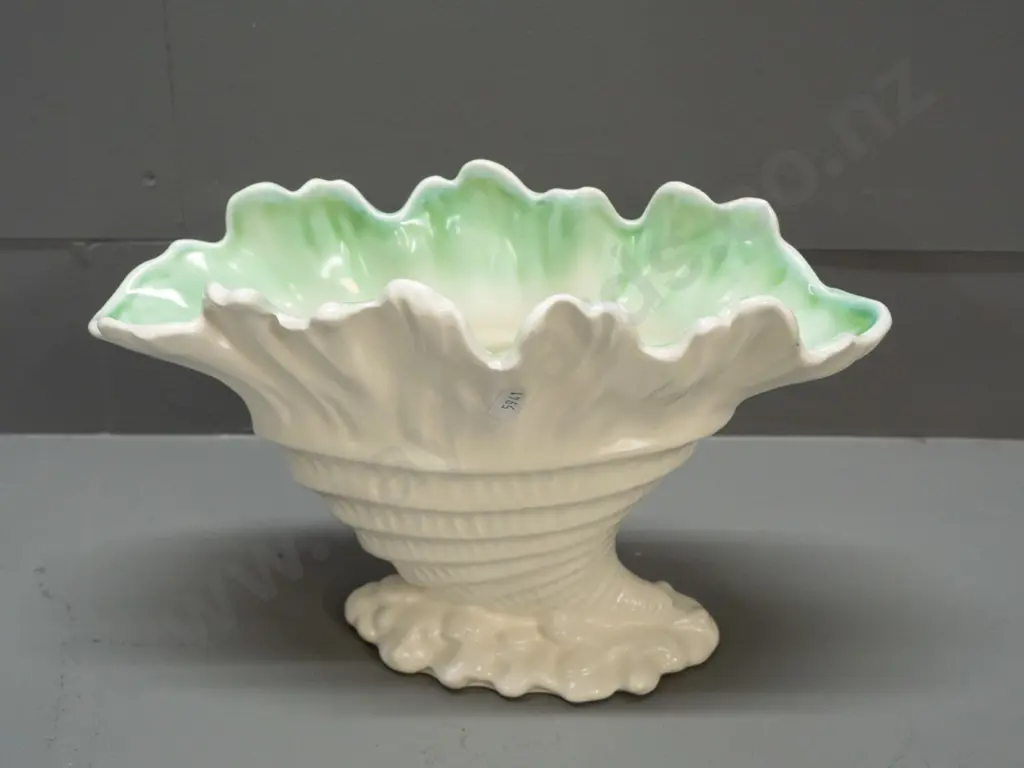 Sylvac scalloped edge shell shaped vase - cream with green interior rim, some crazing overall H-185 L-300 Image 1++