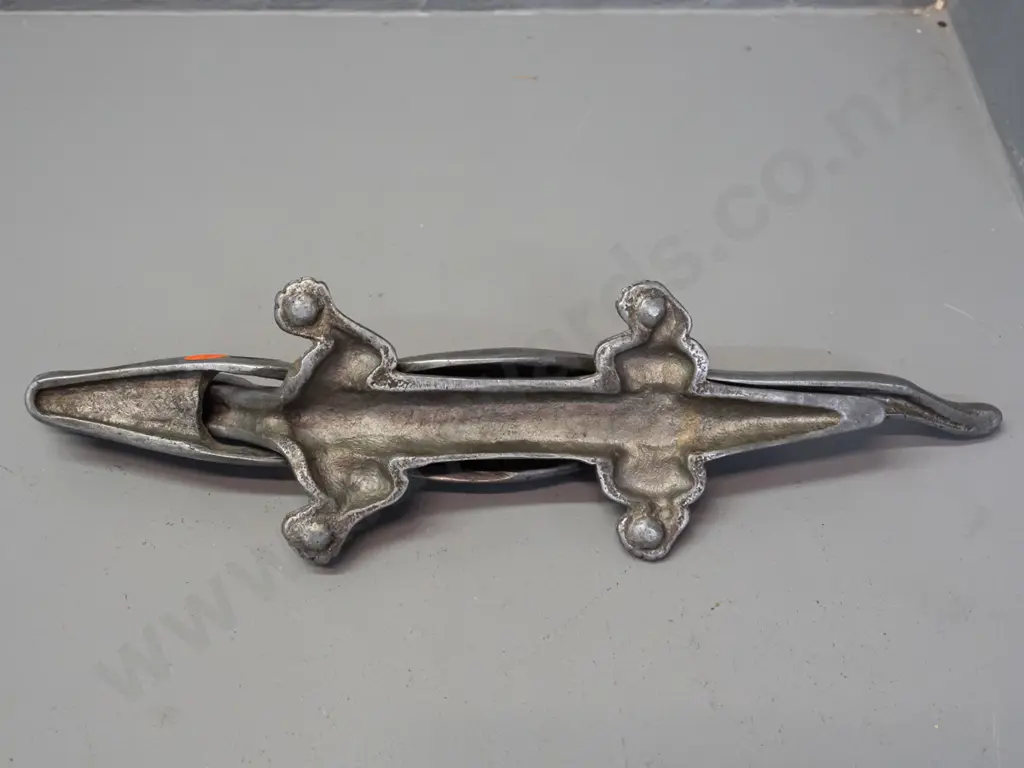 cast alloy crocodile nutcracker - some discolouration L-340 Image 1++