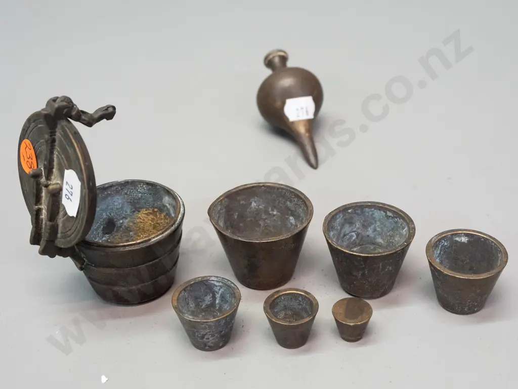 2 brass items - set of nesting bucket weights with intricate detailing on lid and a vintage plumb bob L-90 - some minor Image 1++