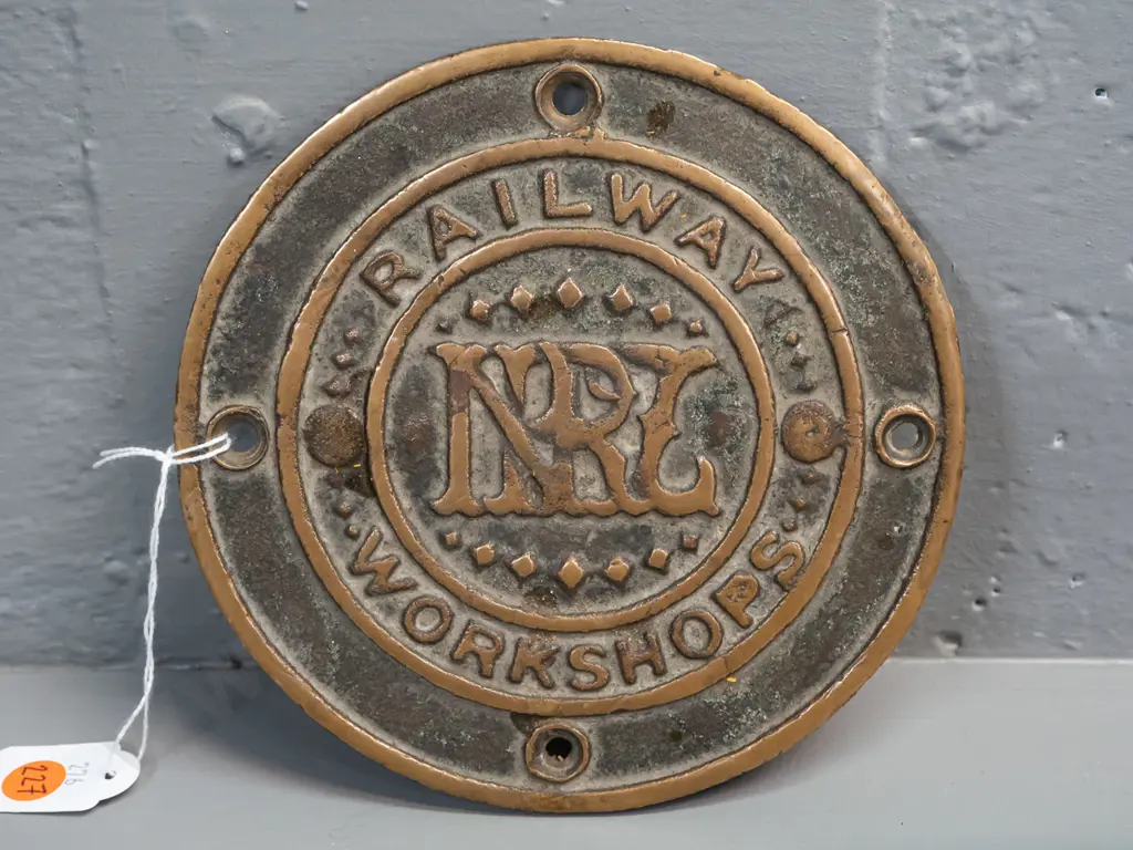 cast brass NZR Railway Workshops round plaque / cover plate D-160 Image 1++