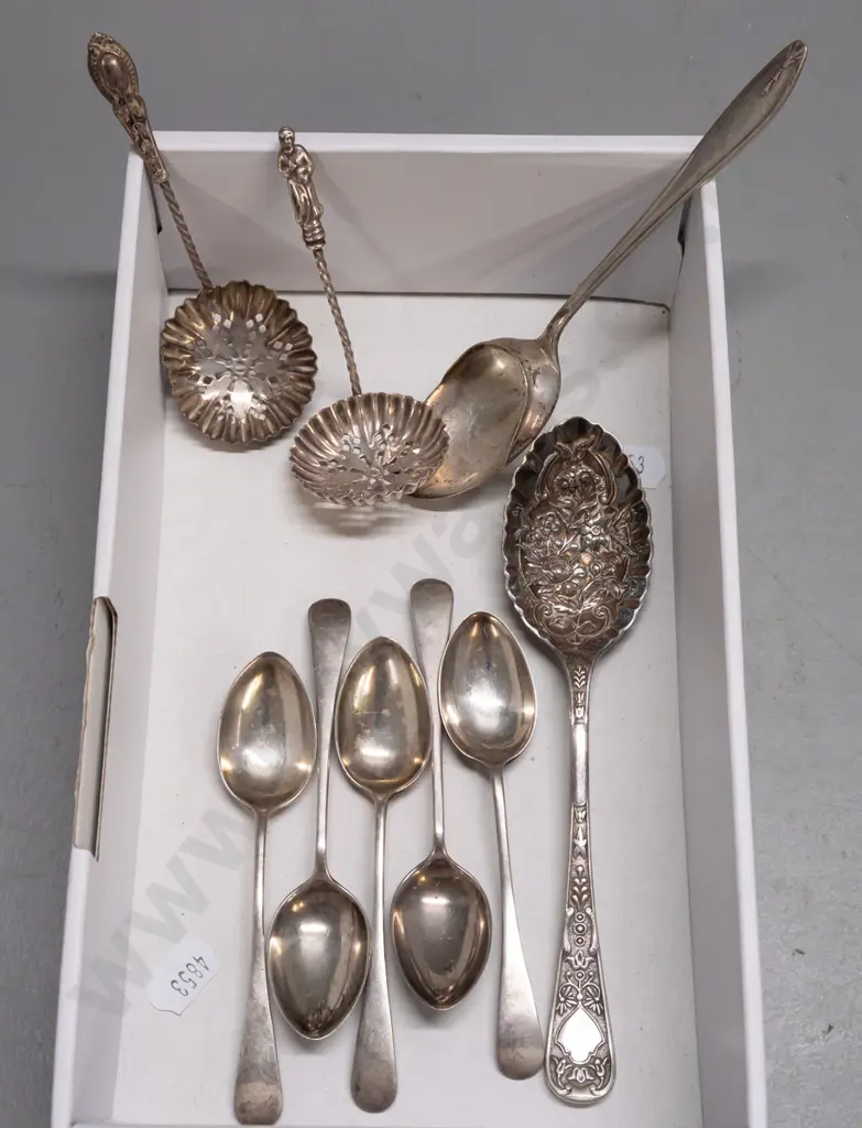 assorted sterling silver spoons - berry spoon, 5 tea spoons, sugar scoop etc. - longest is L-160 Image 1++