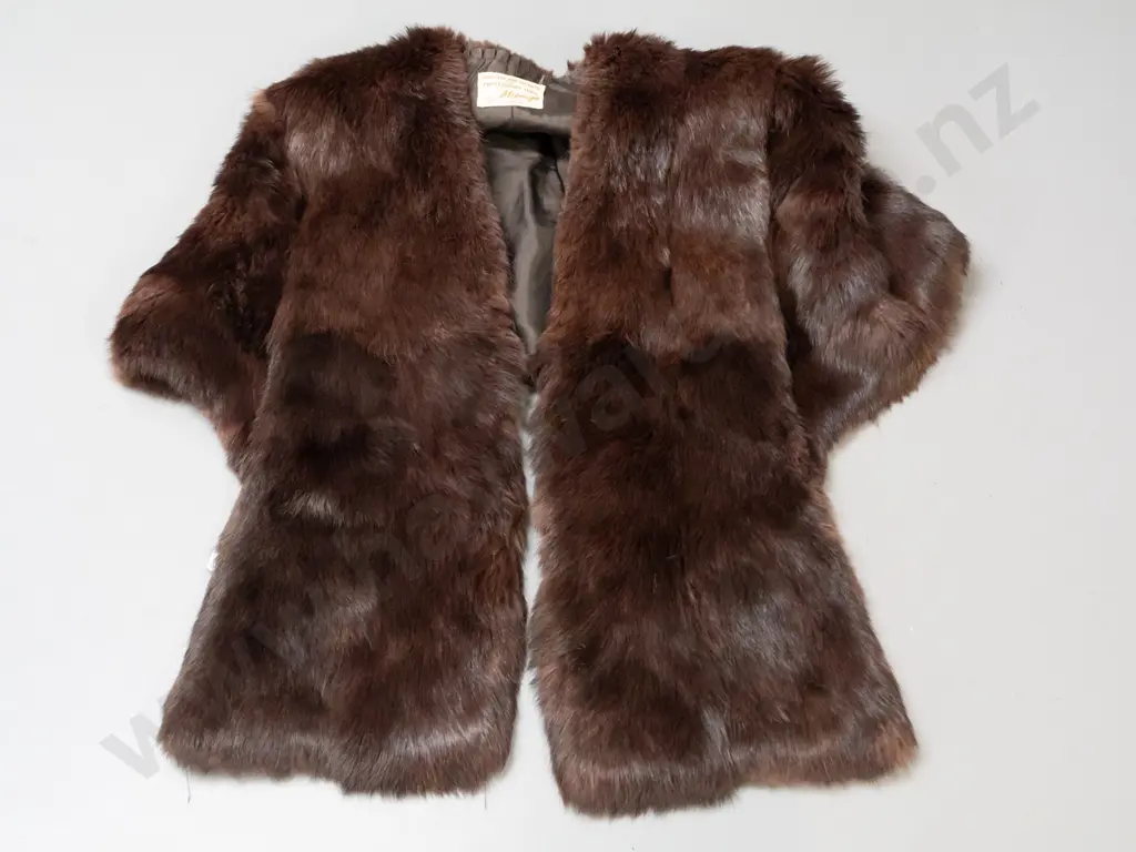 brown fur stole with Mooney's - "Made in New Zealand by Mooneys" label Image 1++